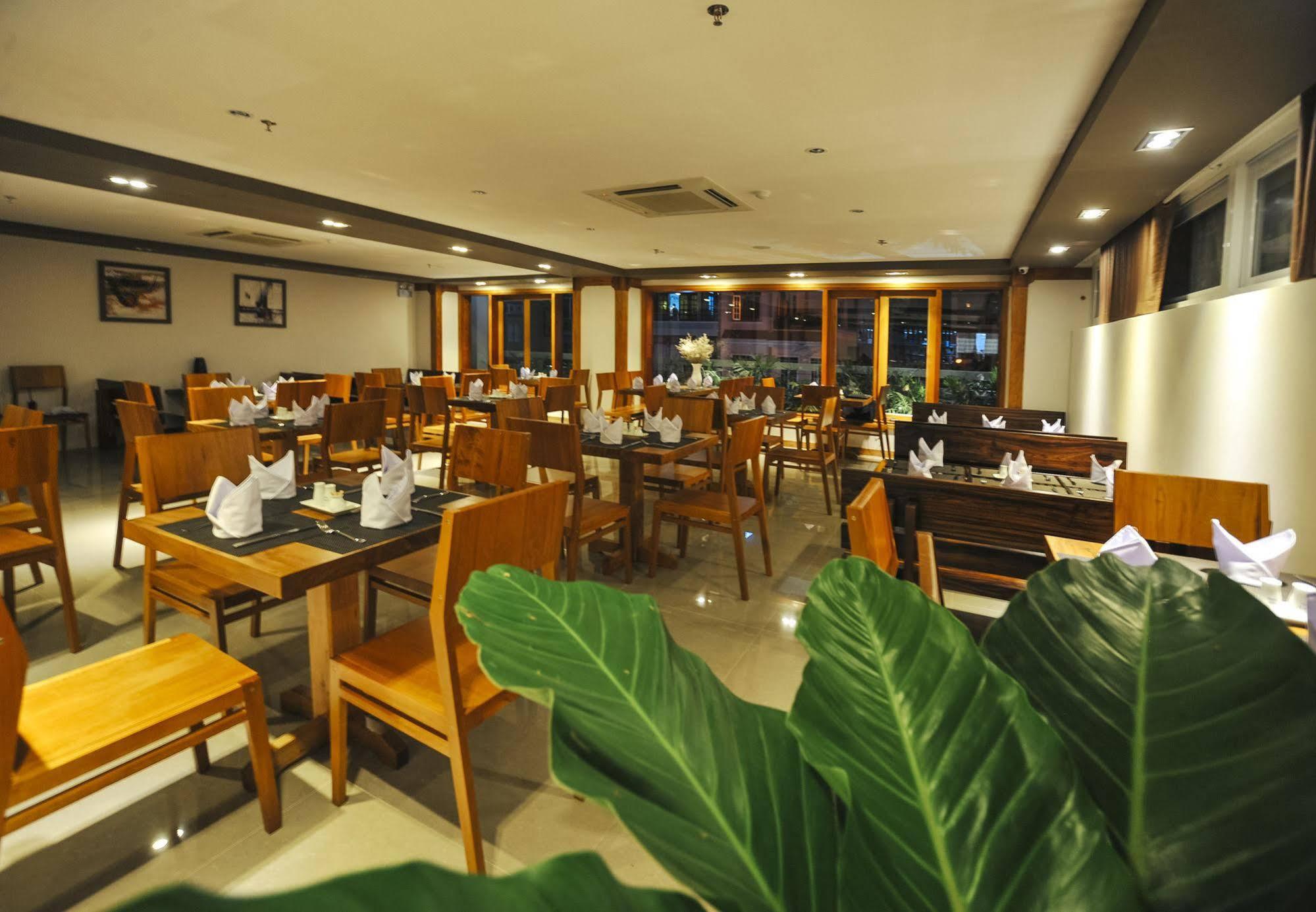Seasing Boutique Hotel Nha Trang Buitenkant foto