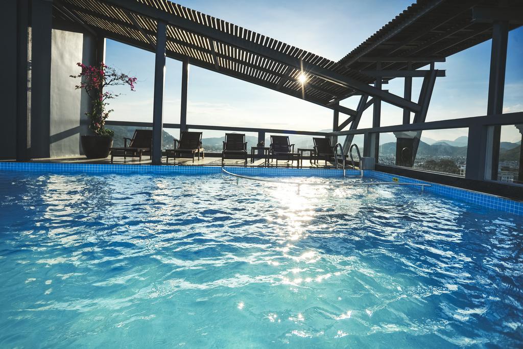Seasing Boutique Hotel Nha Trang Buitenkant foto