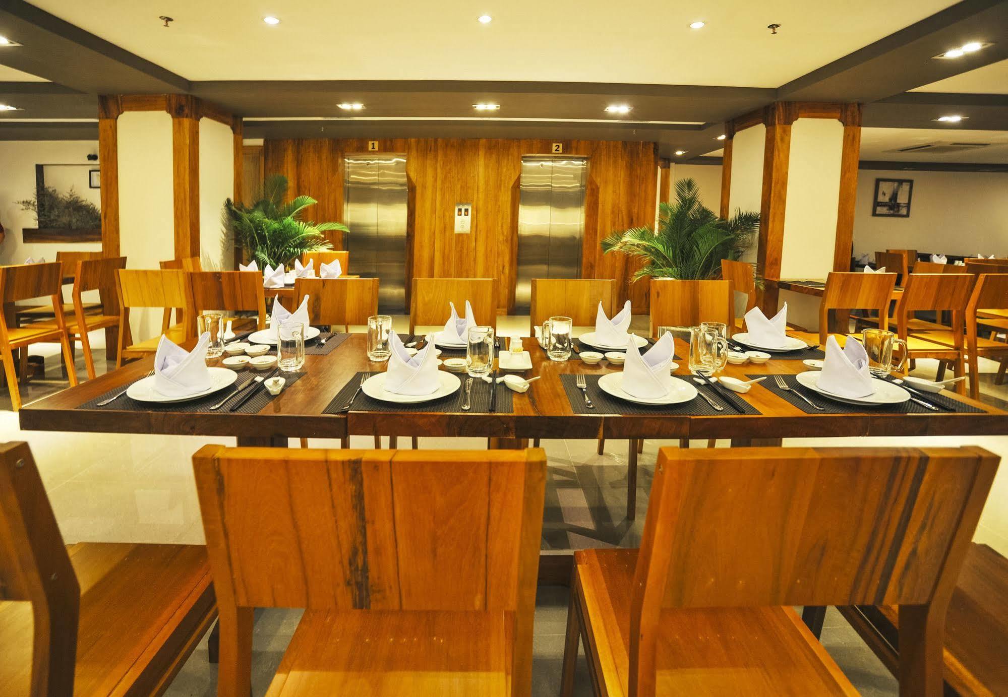 Seasing Boutique Hotel Nha Trang Buitenkant foto