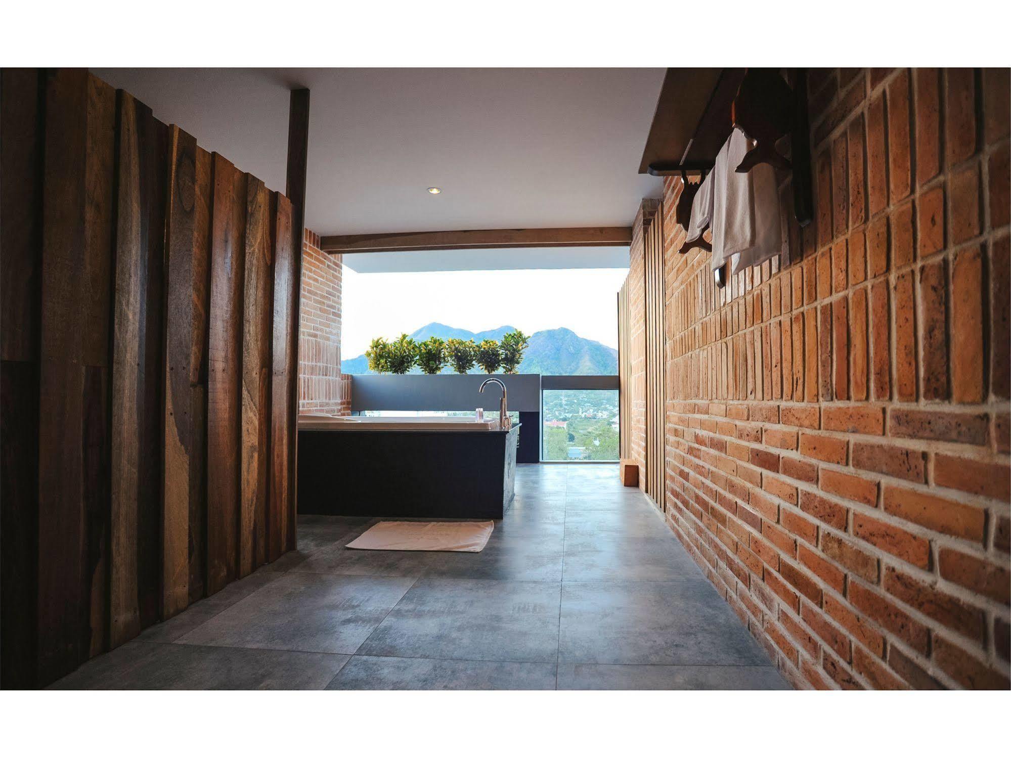 Seasing Boutique Hotel Nha Trang Buitenkant foto